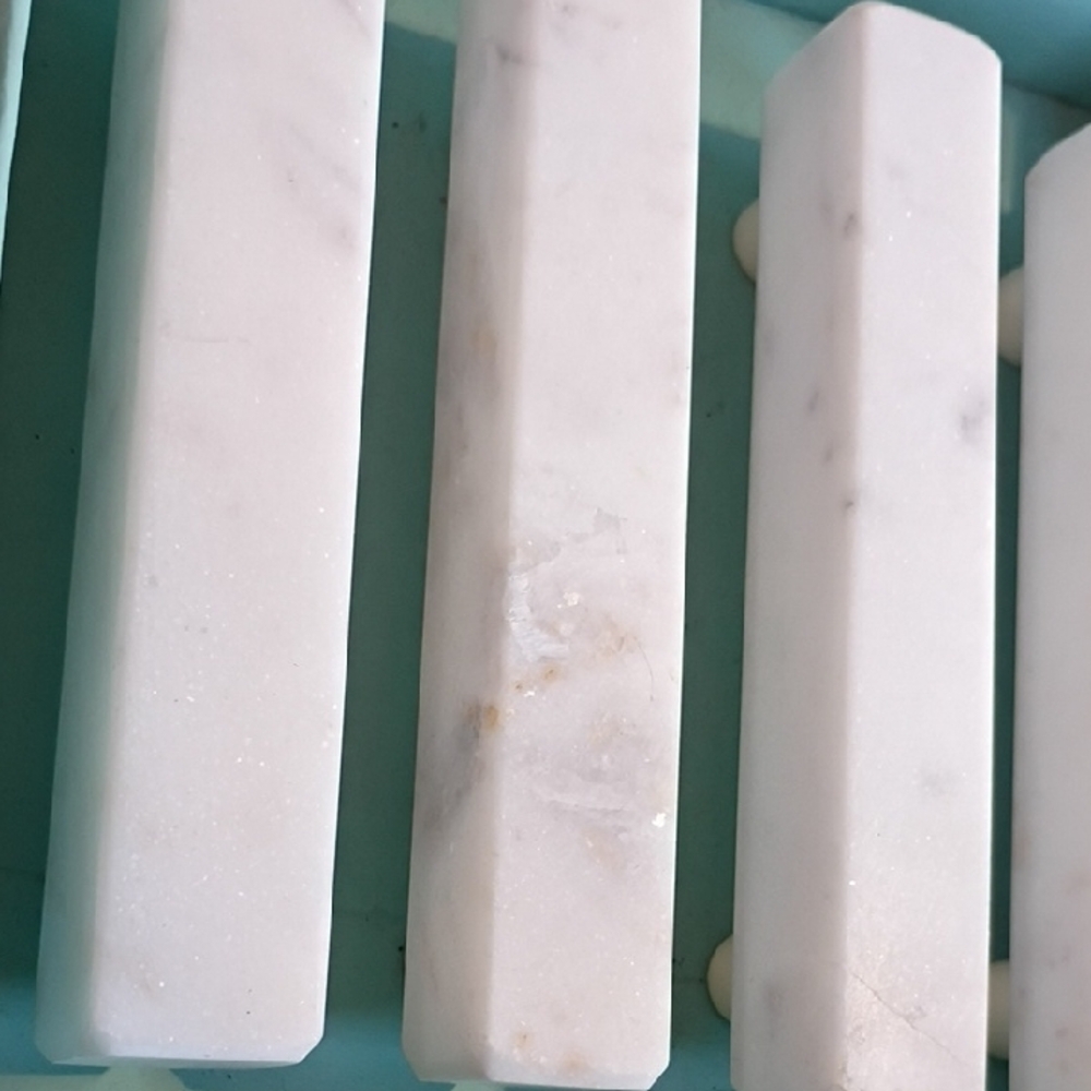 Set of 4 White Door Handles - Picture 2 of 3
